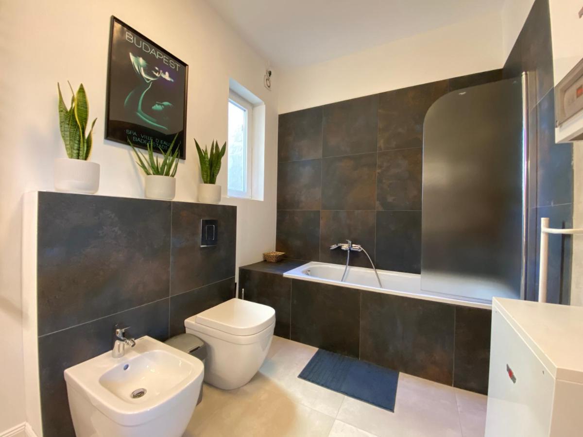 2 Bedroom 107 M2 Loft With Balcony Budapeszt Zewnętrze zdjęcie
