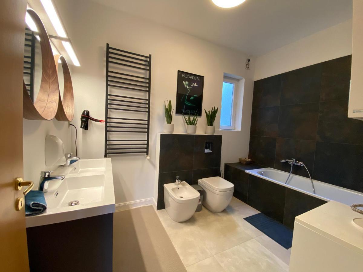 2 Bedroom 107 M2 Loft With Balcony Budapeszt Zewnętrze zdjęcie